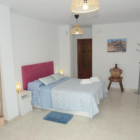 Habitacion Grande Con Terraza Privada, Malaga Centro Dış mekan fotoğraf