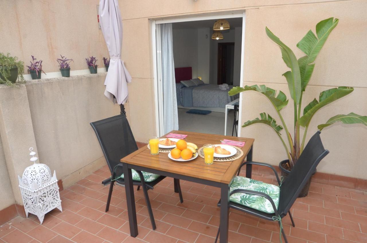 Habitacion Grande Con Terraza Privada, Malaga Centro Dış mekan fotoğraf