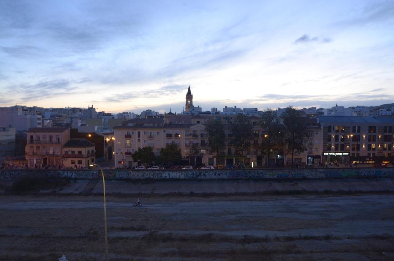 Habitacion Grande Con Terraza Privada, Malaga Centro Dış mekan fotoğraf